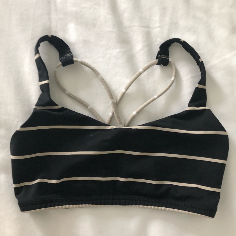 Lululemon sports bra